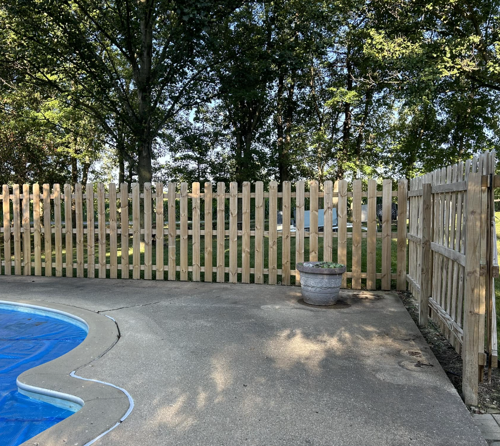 Lafayette Picket Pool Fences | Doin' It Wells